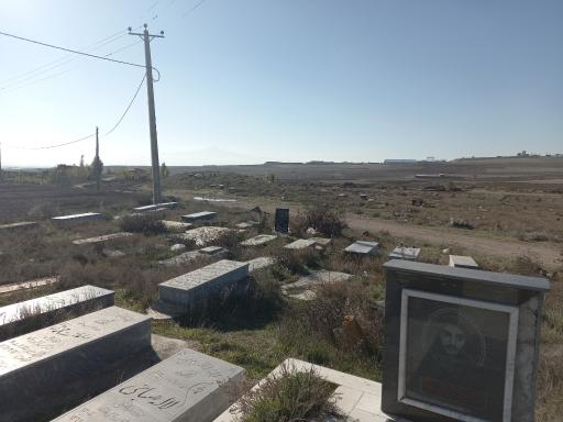 عکس قبرستان خانقاه سفلی 