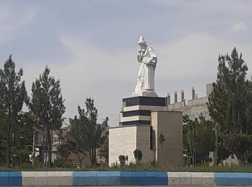 عکس مجسمه فردوسی 