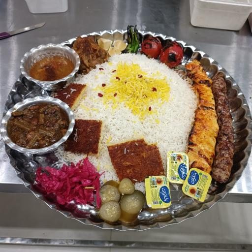 عکس تهیه غذا و رستوران بهاران