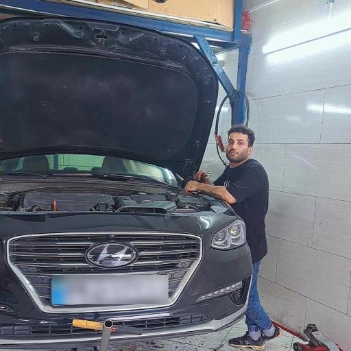 عکس تعمیرگاه جلوبندی سازی تخصصی وحید 