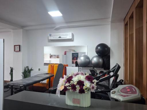 عکس کلینیک حرکات اصلاحی هونام