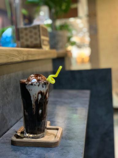 عکس کافه و قلیون سرای فانوس