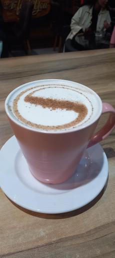 عکس کافه و قلیون سرای فانوس