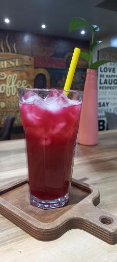 عکس کافه و قلیون سرای فانوس