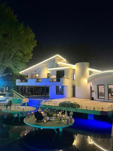 عکس عمارت سحر 