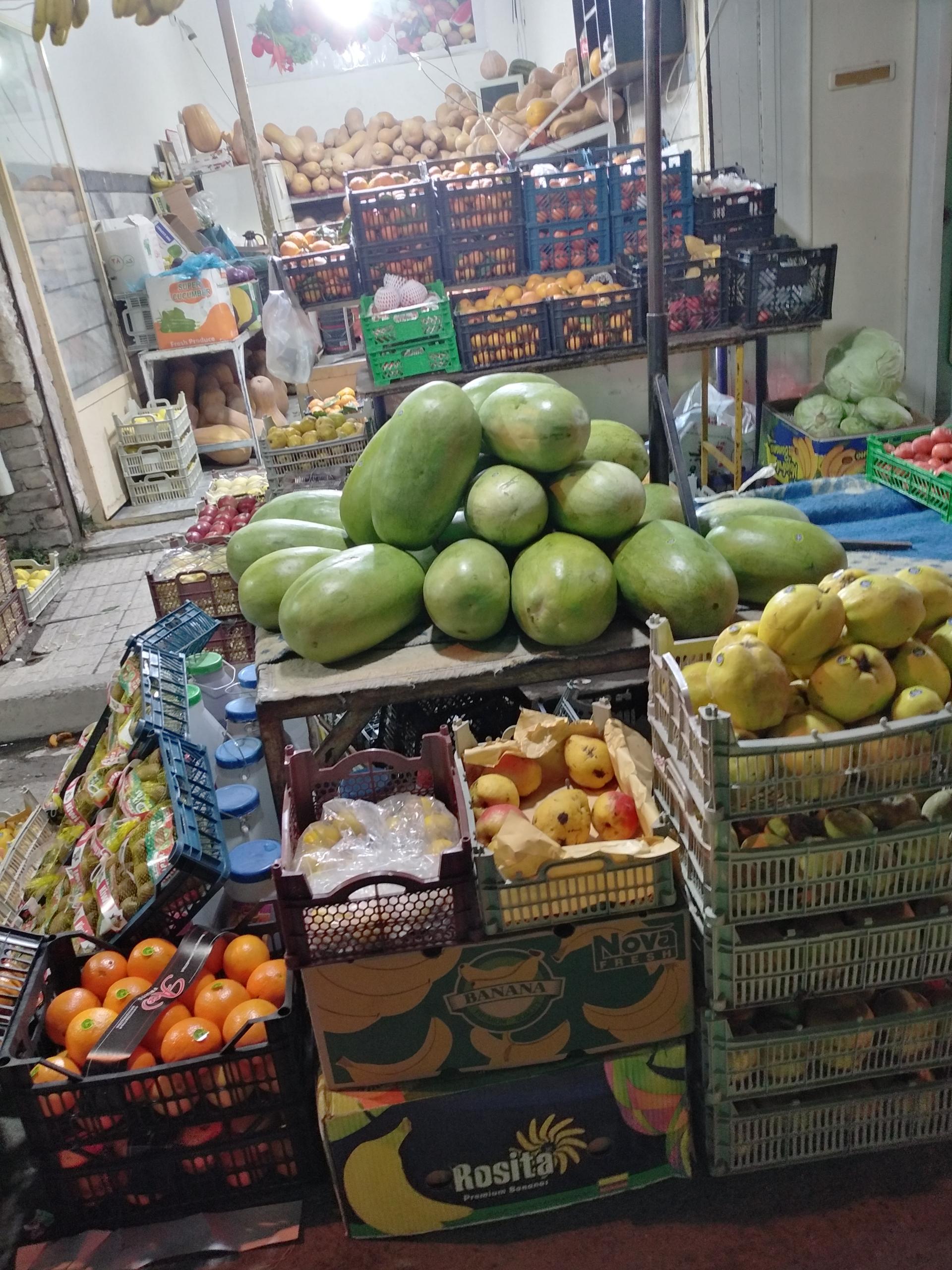 عکس میوه فروشی بهشت اکبر