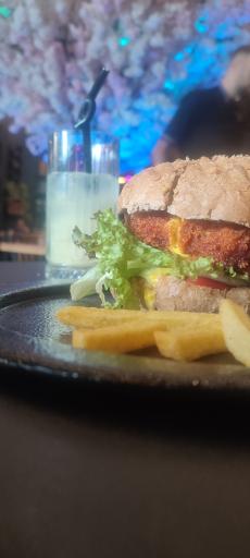 عکس فست فود دیبارو