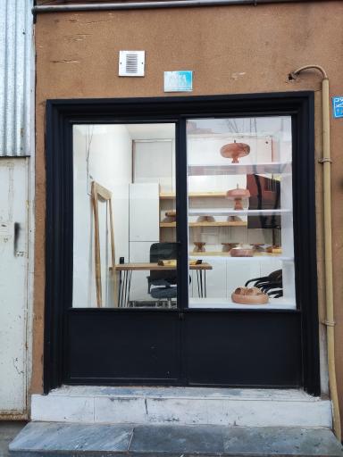 عکس کارگاه نجاری پرهیزکار