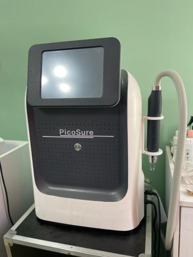 کلینیک زیبایی نسترن