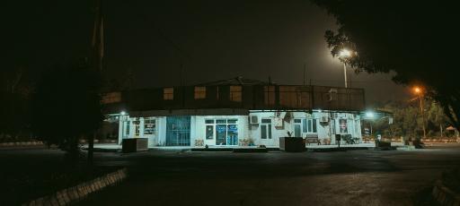 عکس ترمینال مسافربری آزادی بندرشاپور
