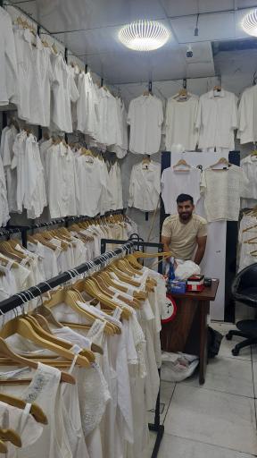 عکس پوشاک برند آزادی