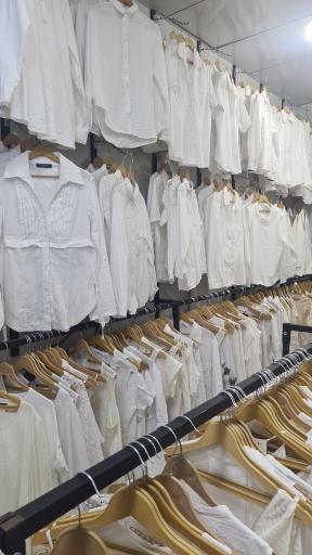 عکس پوشاک برند آزادی