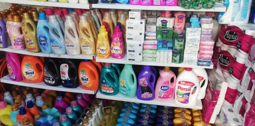 عکس شوینده بهداشتی کژال