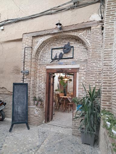 عکس عمارت تقوی کافه هور