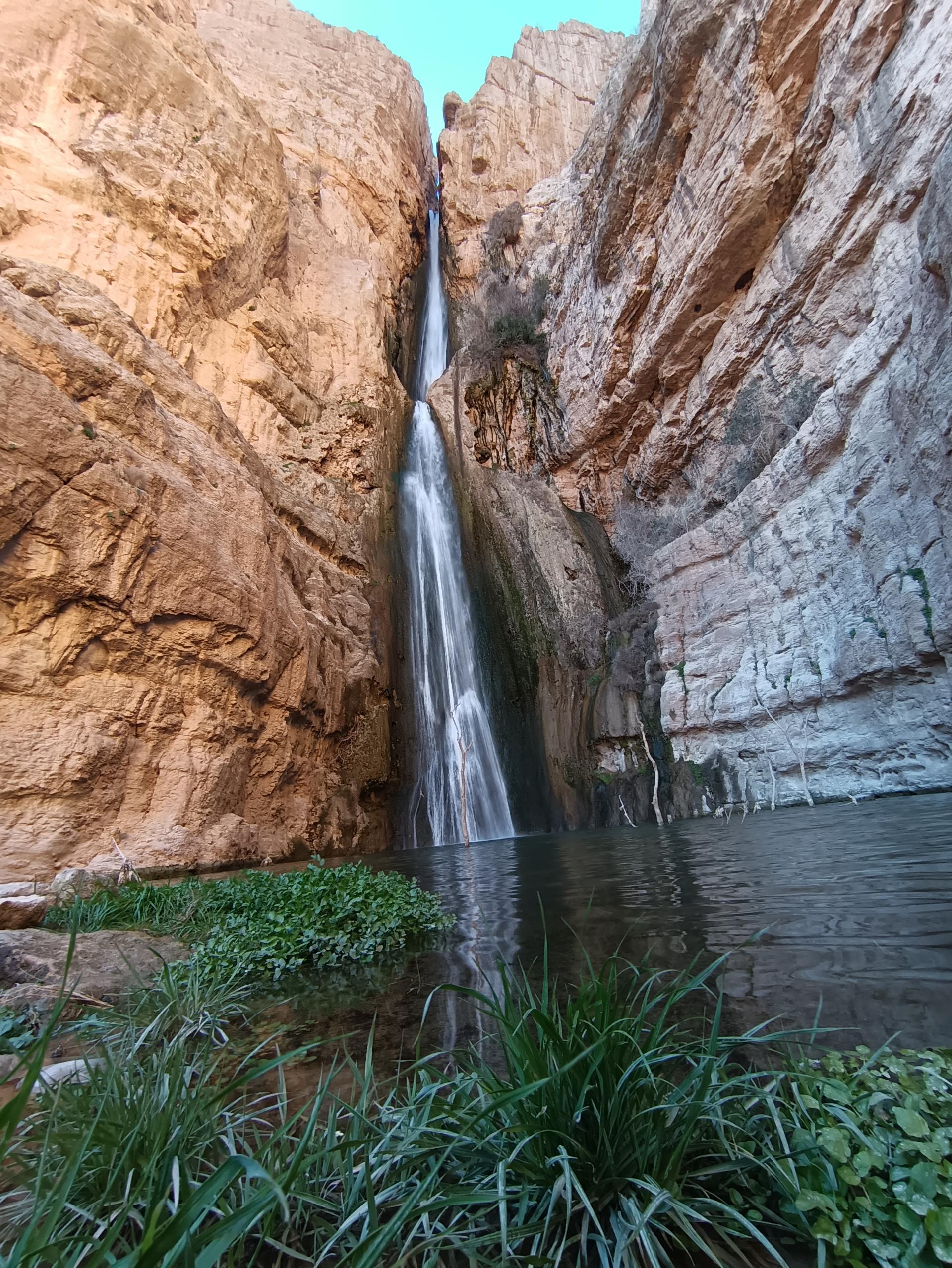 عکس آبشار پیران