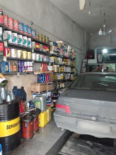 عکس تعویض روغن مجید