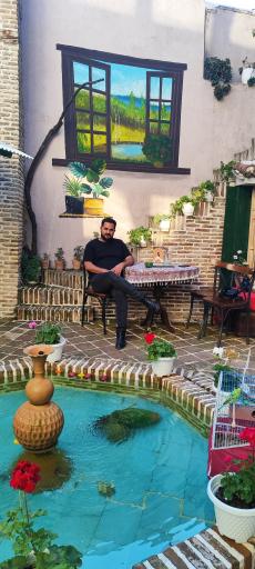 عکس عمارت تقوی کافه هور