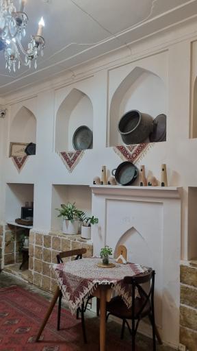 عکس عمارت تقوی کافه هور
