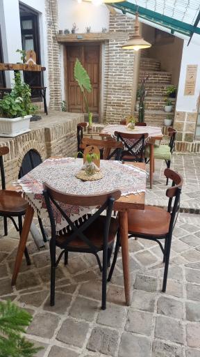 عکس عمارت تقوی کافه هور