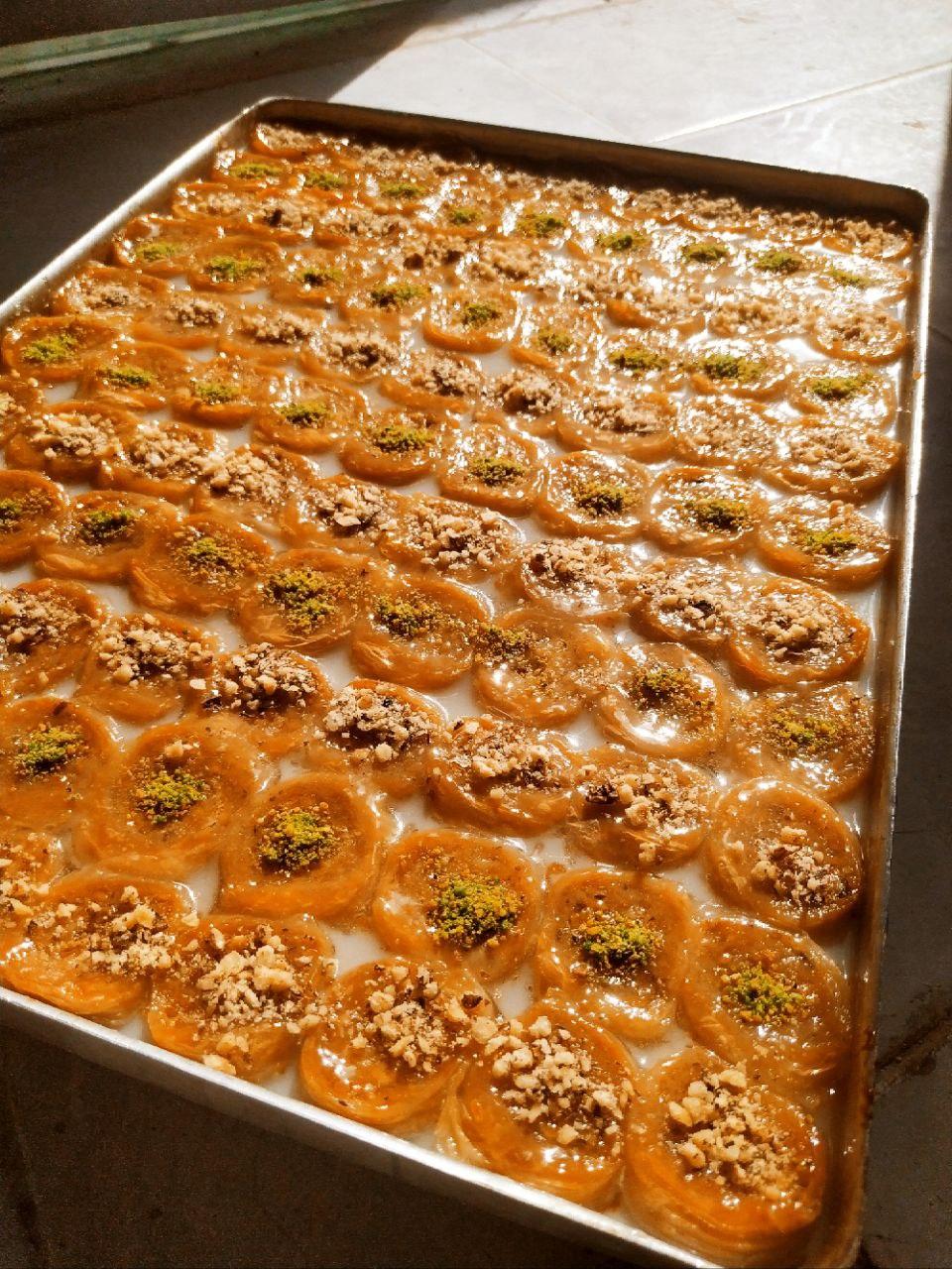 عکس باقلوا پزی نامگیر