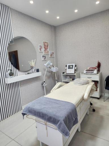 مرکز تخصصی لاغری و زیبایی روژه