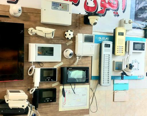 عکس فروش و تعمیرات آیفون تصویری میلانی