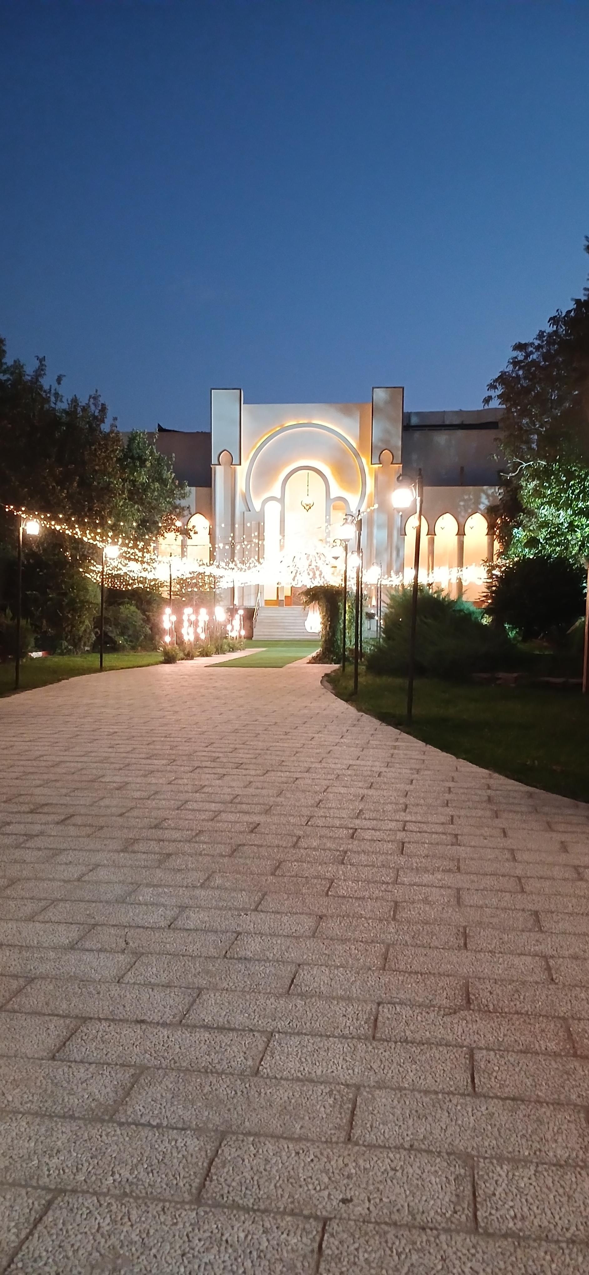 عکس عمارت تندیس