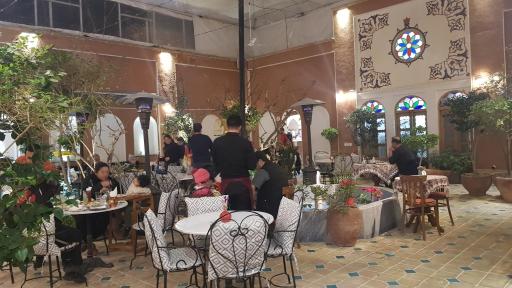 عکس رستوران موسیو آراکل