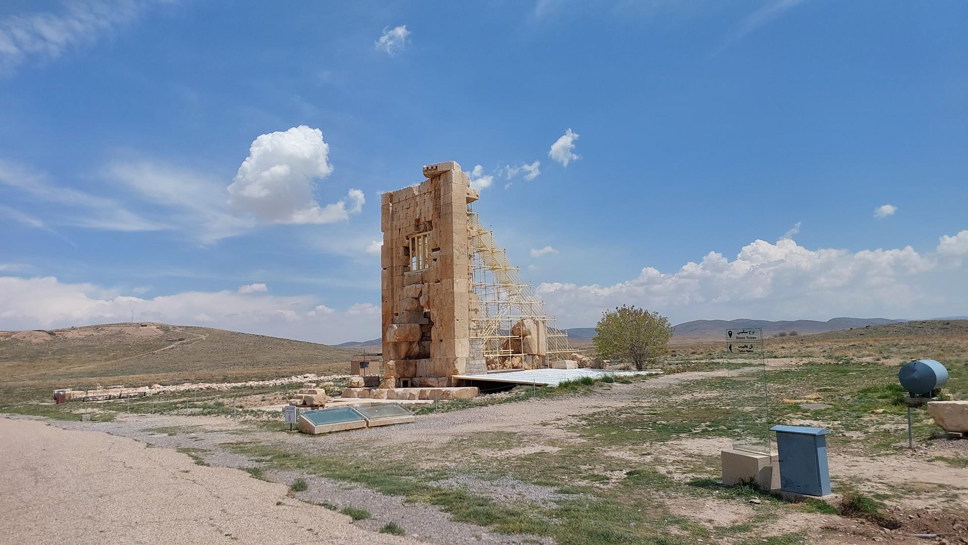 عکس کاروانسرای مظفری پاسارگاد