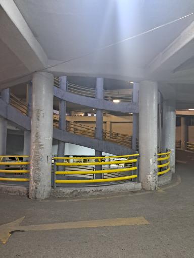 عکس پارکینگ هفتم محرم