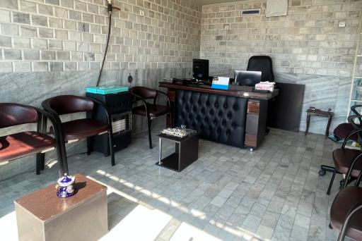 عکس نمایندگی بیمه پارسیان خادمی