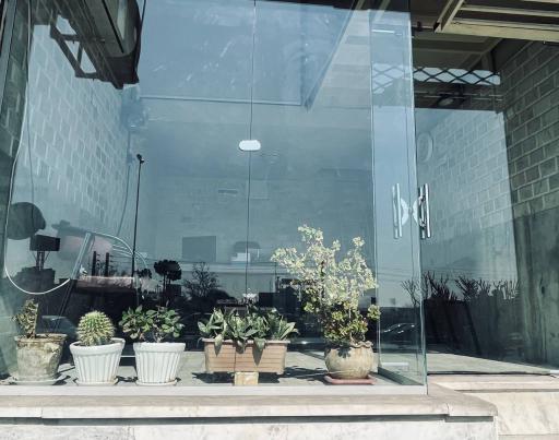 عکس نمایندگی بیمه پارسیان خادمی