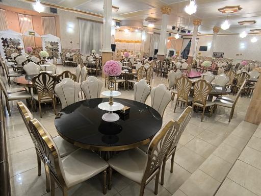 تالار صدف طلایی