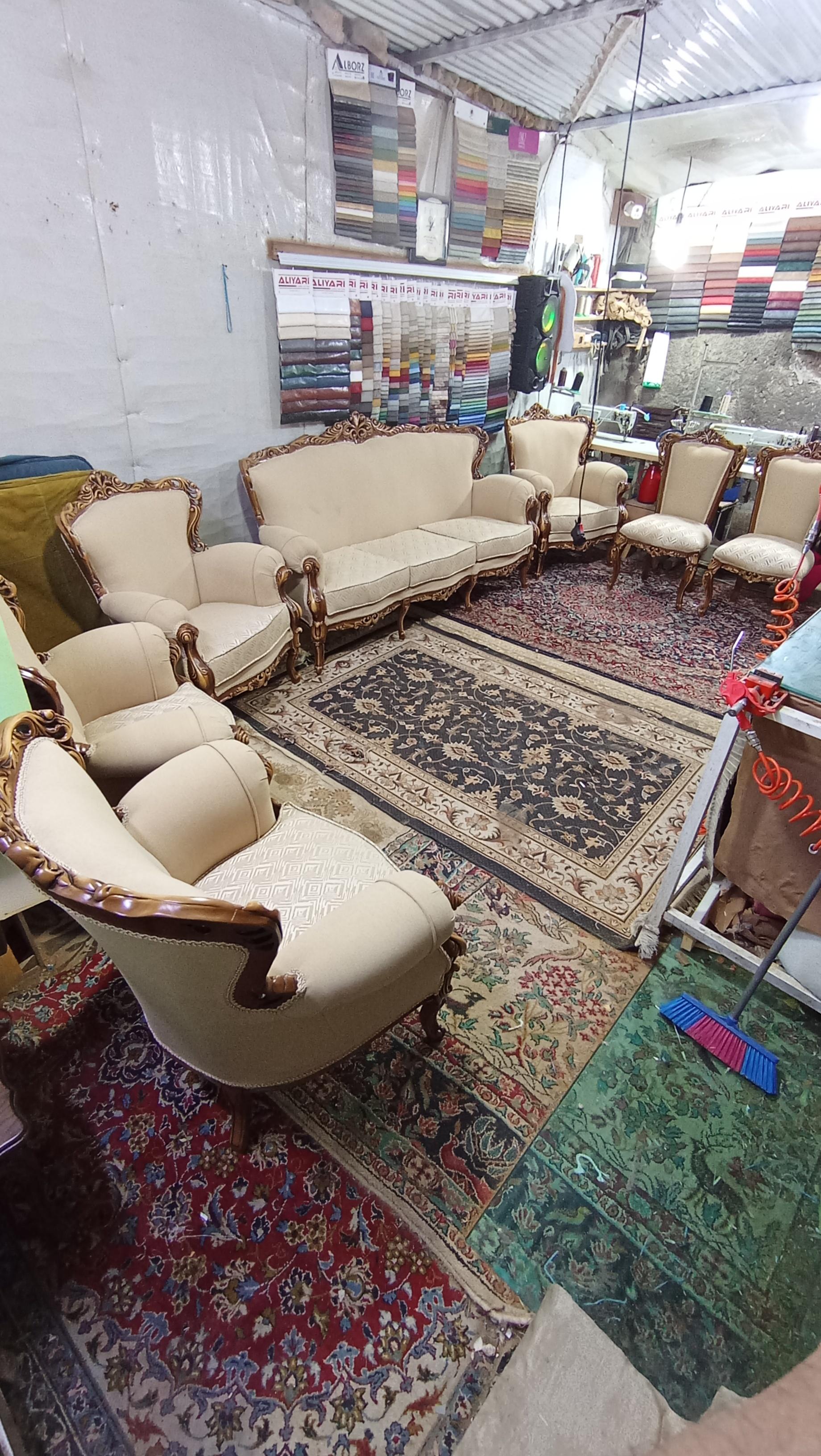 عکس تعمیرات مبلمان و رنگ سون