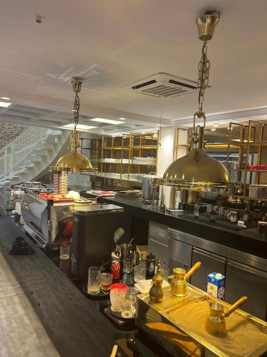 عکس کافه لند لانژ