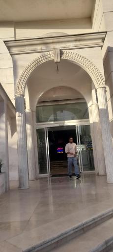 عکس مجتمع پزشکی و تجاری بارانا