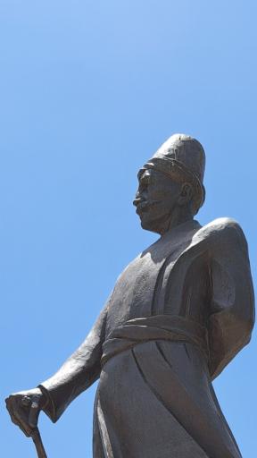 عکس تندیس استاد علی اکبر اصفهانی