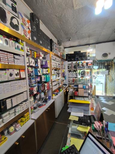 عکس فروشگاه موبایل قسطی جانبی