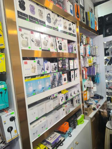 عکس فروشگاه موبایل قسطی جانبی