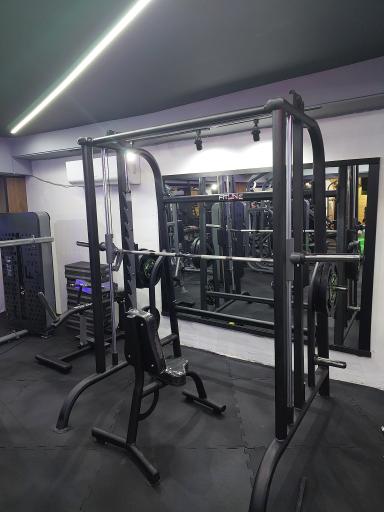 عکس باشگاه بدنسازی سان فیت