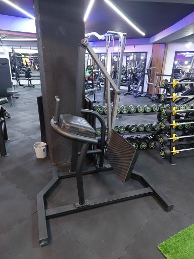 عکس باشگاه بدنسازی سان فیت