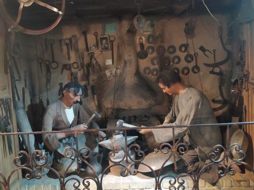 عکس رستوران سنتی عقیق