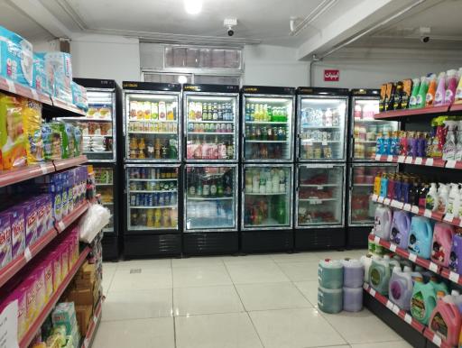 عکس هایپر مارکت پدر و پسر