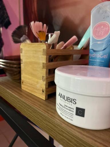 عکس مرکز پاکسازی پوست Fresh Face ویژه بانوان