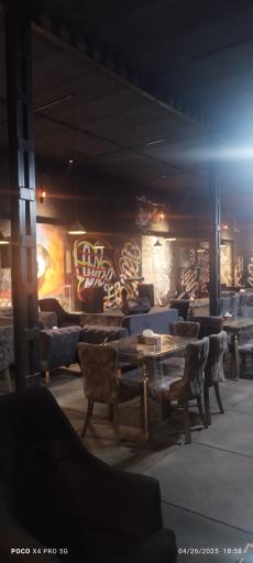 عکس کافه رستوران بهادرخان