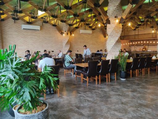 عکس کافه رستوران راش