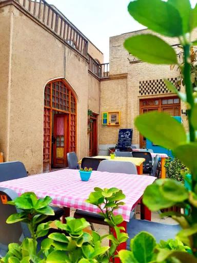 عکس خانه فیروزه ویژه بانوان