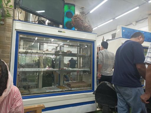 عکس کافه رستوران منوچهری