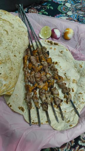 عکس رستوران چنار