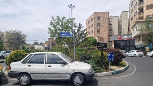 عکس میدان شهدای ده ونک